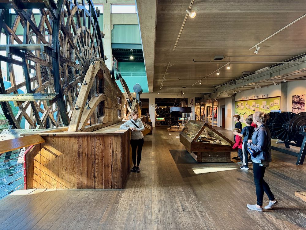 Steamboat Arabia Museum