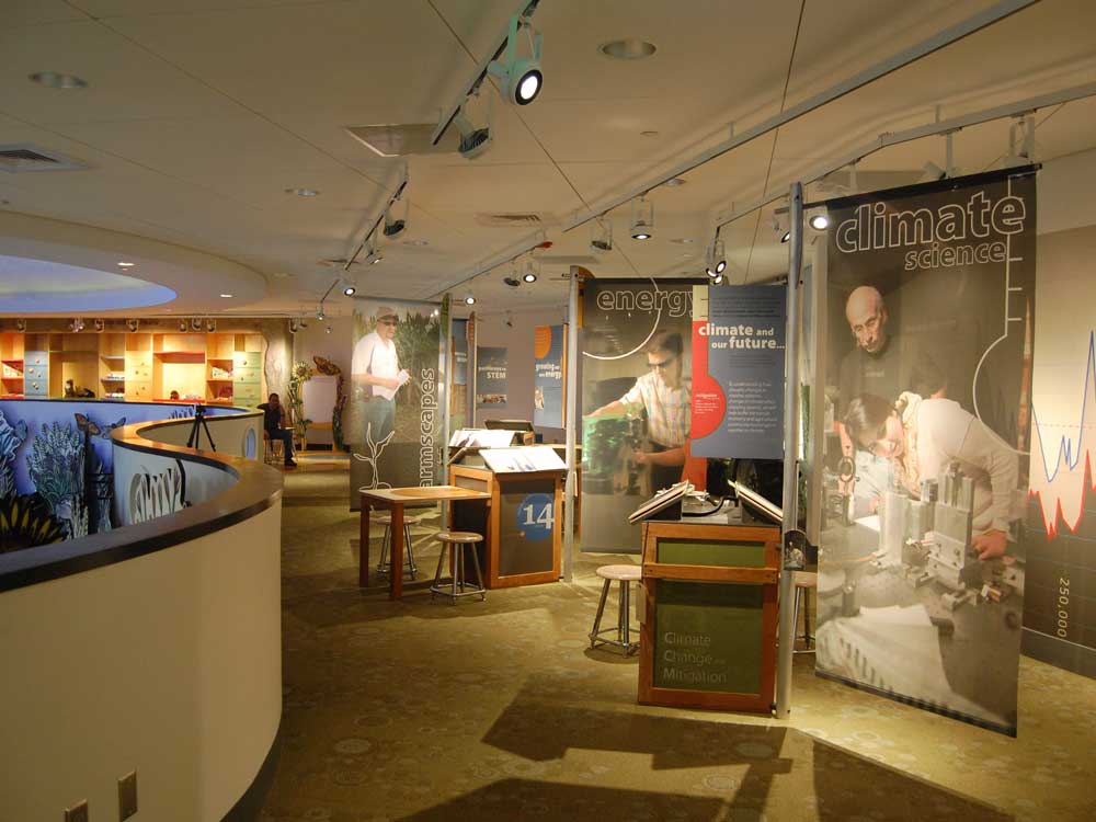 Upland Bison Crate in use