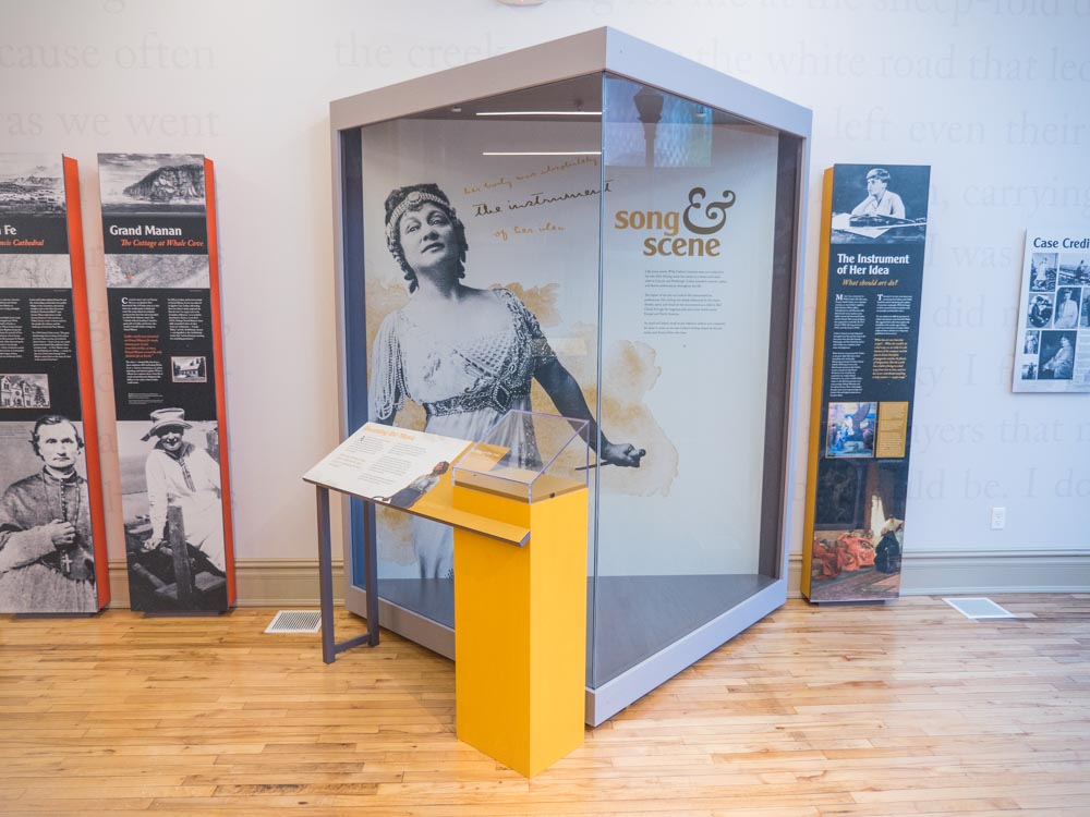 Upland® Pedestal Rail